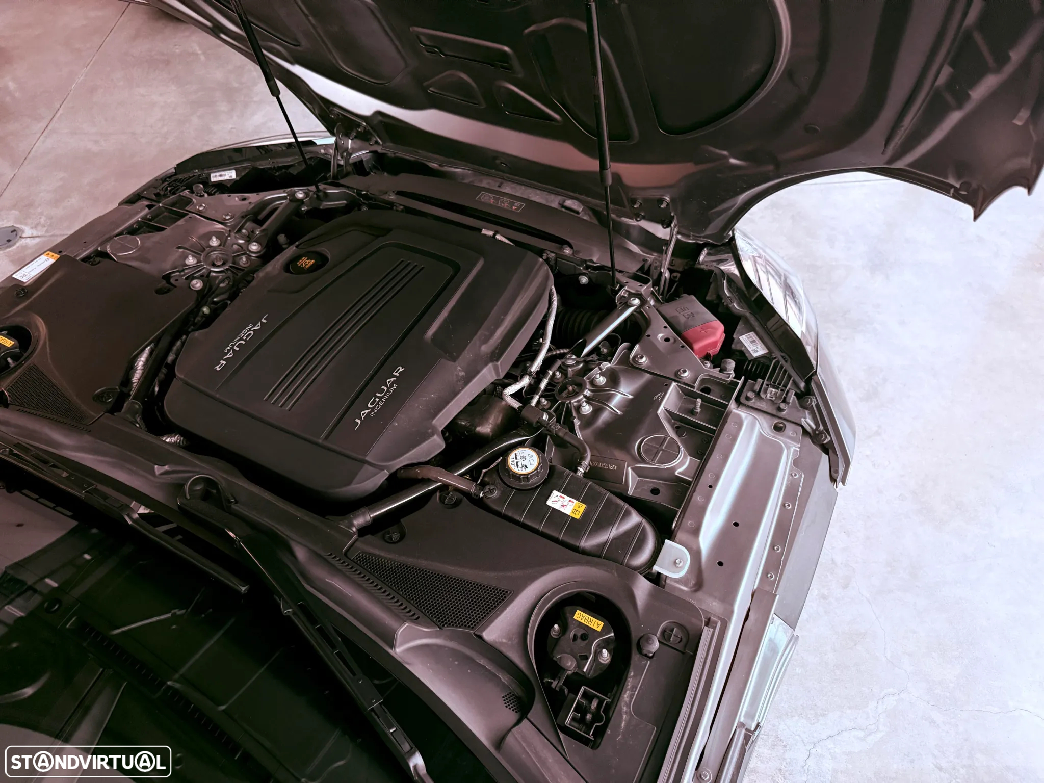 Jaguar F-Type 2.0 i4 R-Dynamic Black - 60