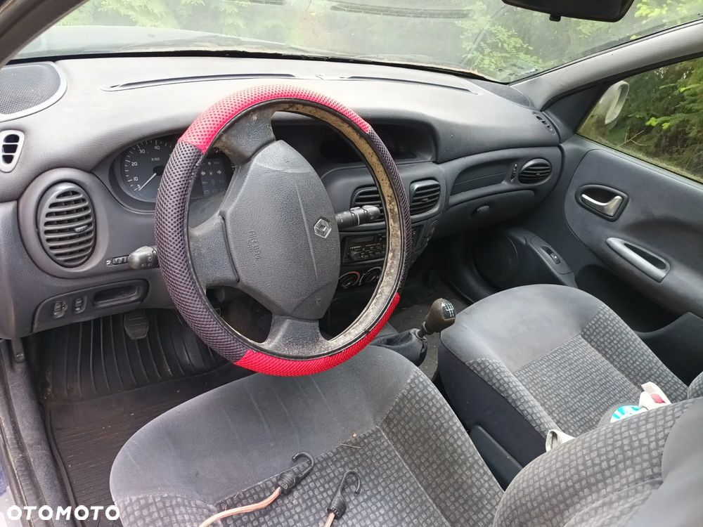 Renault Megane 1.9 dTi Authentique - 3