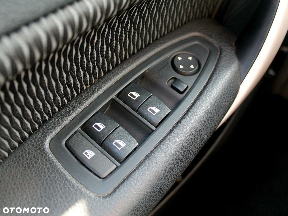 BMW Seria 1 - 17