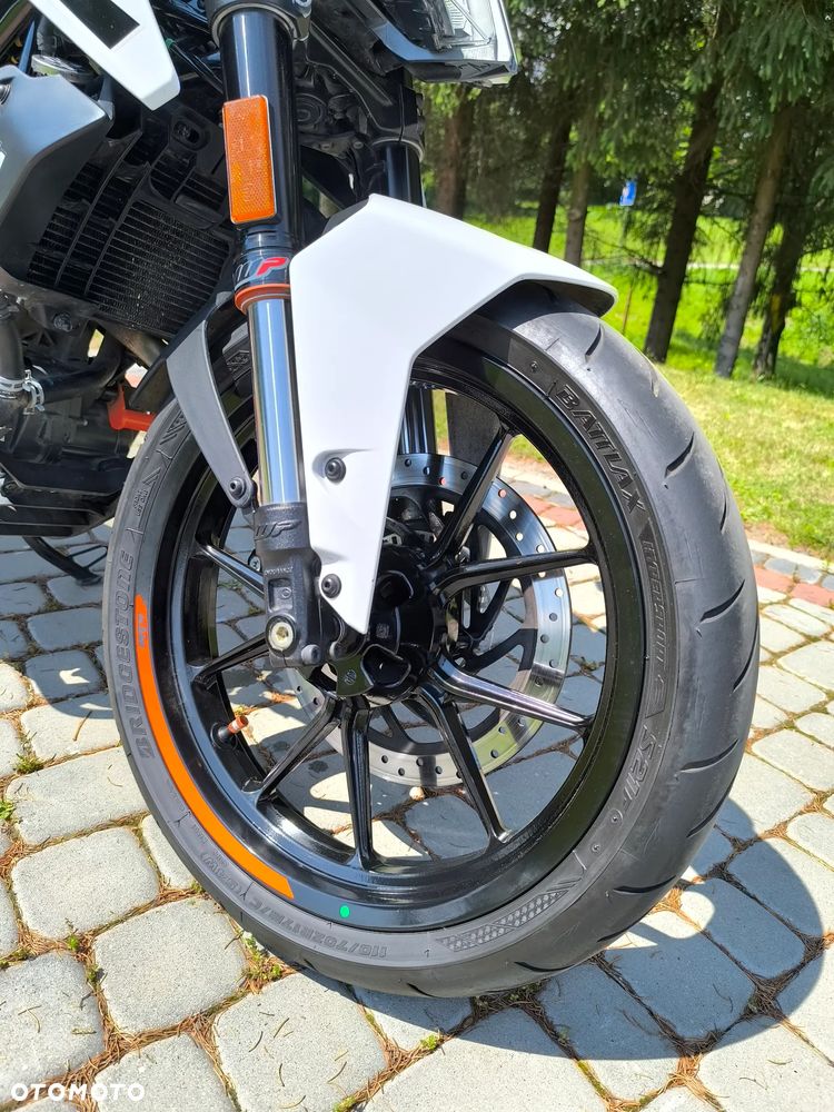 KTM Duke 125 - 8