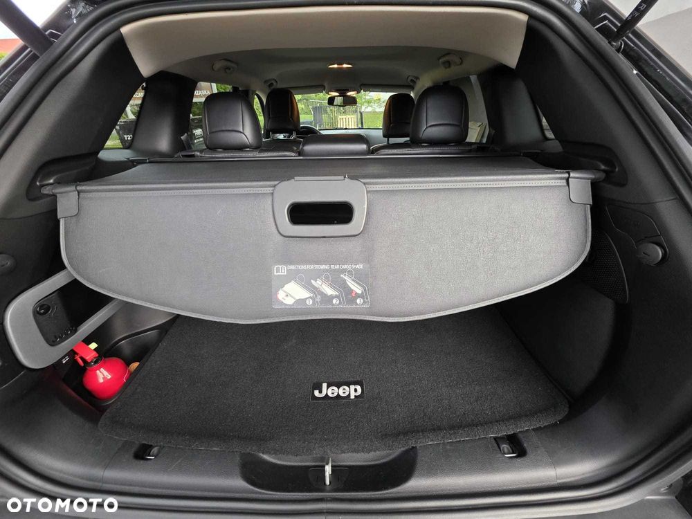 Jeep Cherokee - 5