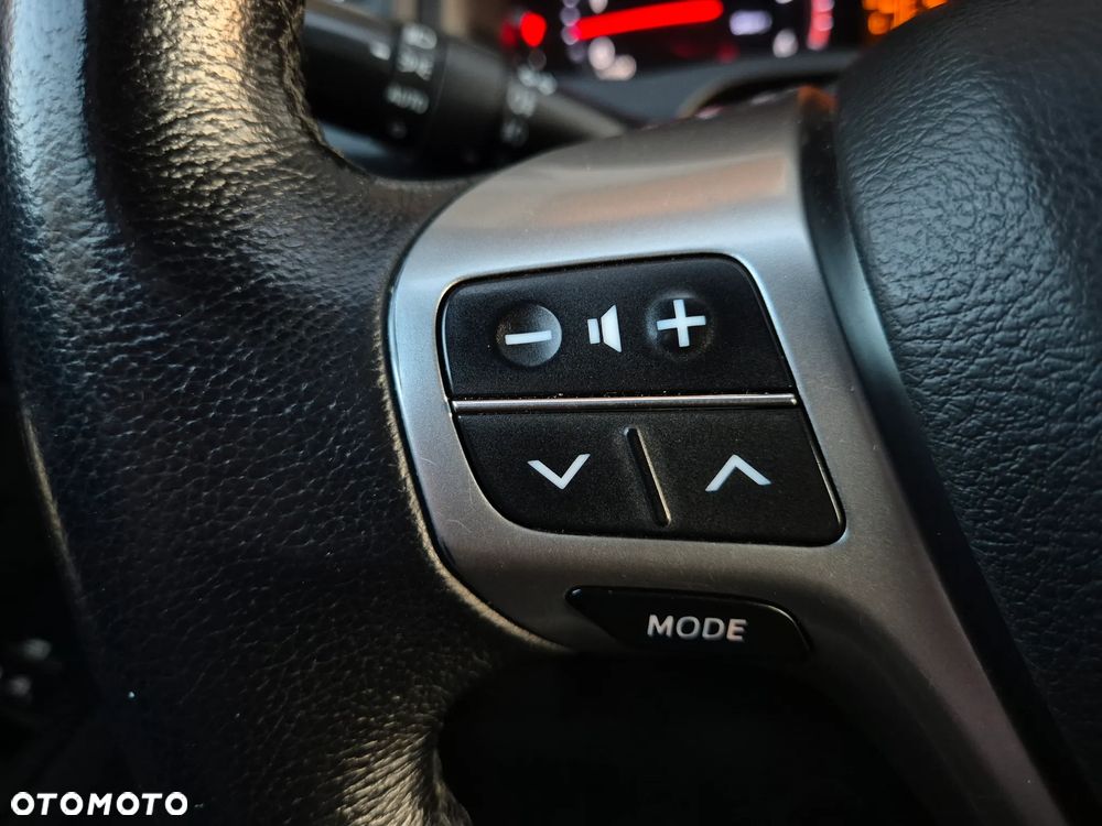 Toyota Avensis 2.0 D-4D Premium - 12