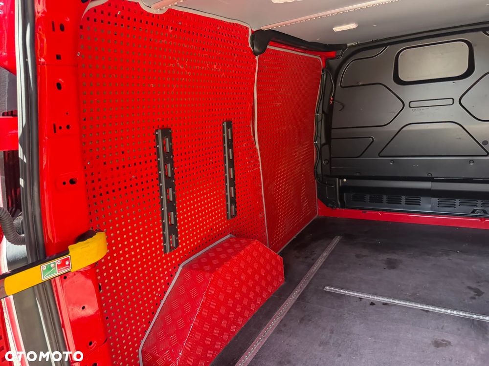 Ford TRANSIT CUSTOM - 31