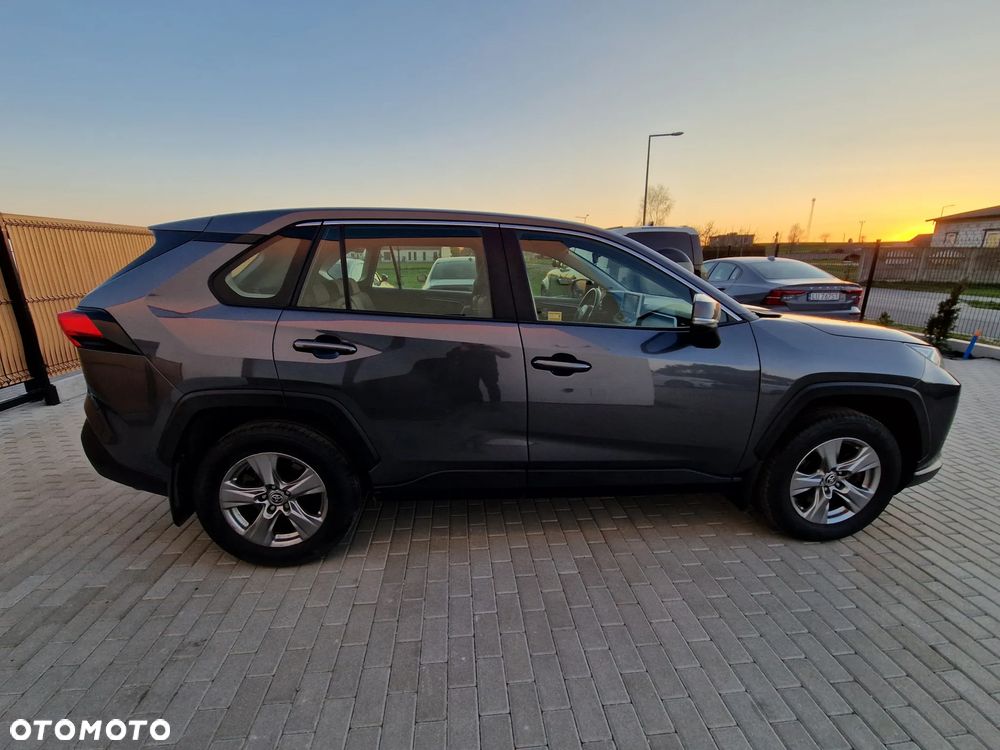 Toyota RAV4 - 18