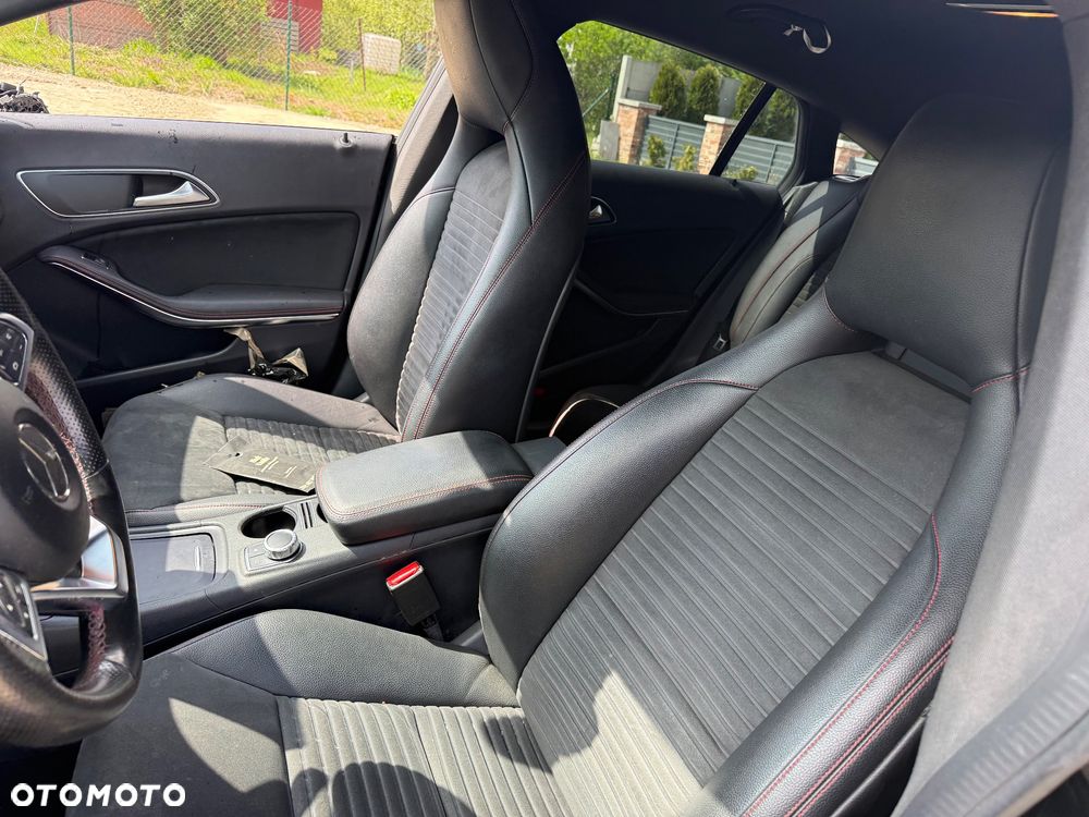 Mercedes-Benz CLA 200 d 7G-DCT SCORE - 16