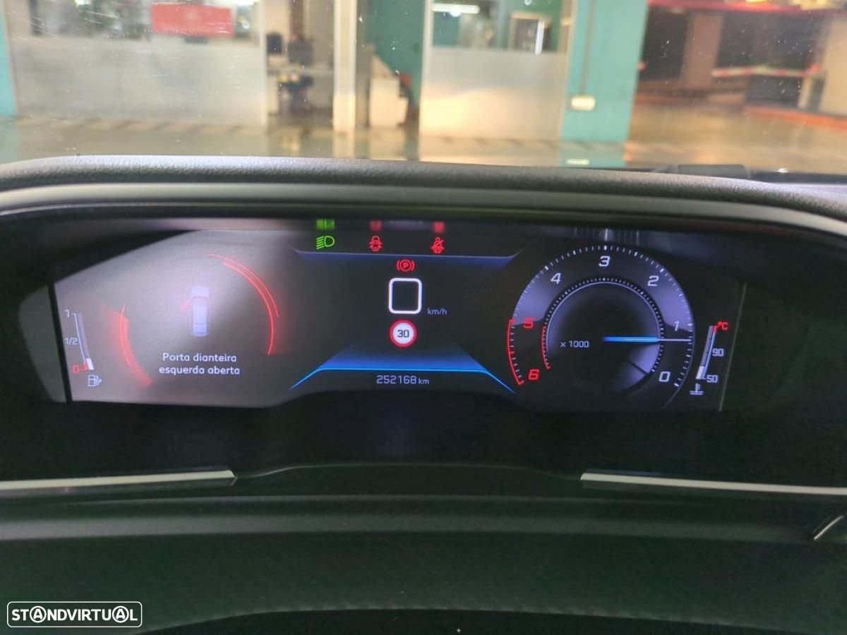 Peugeot 508 - 8