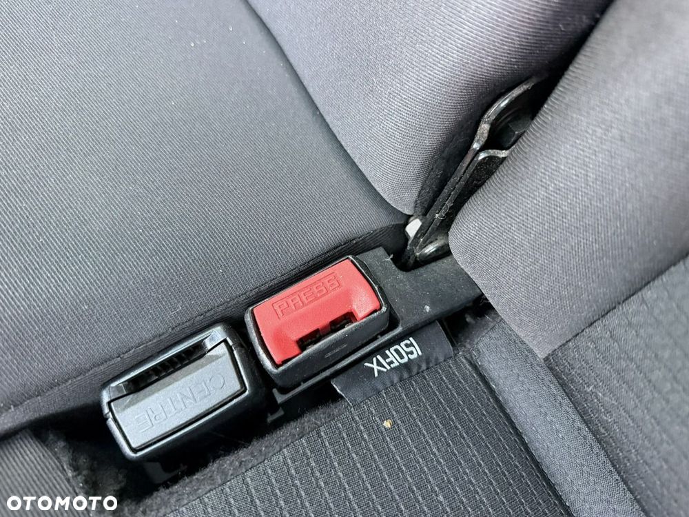 Renault Clio - 32