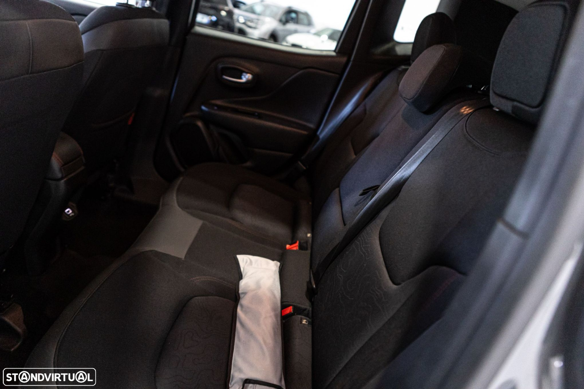Jeep Renegade 1.3 TG 4Xe Trailhawk - 13