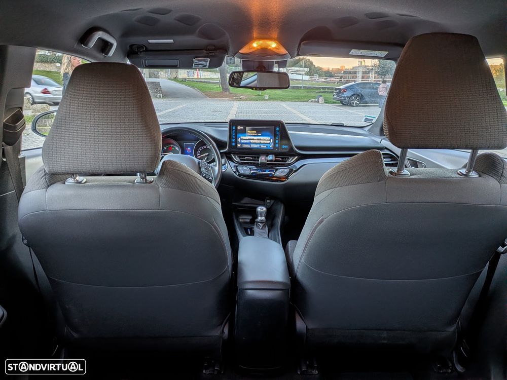 Toyota C-HR 1.8 HSD Comfort - 13