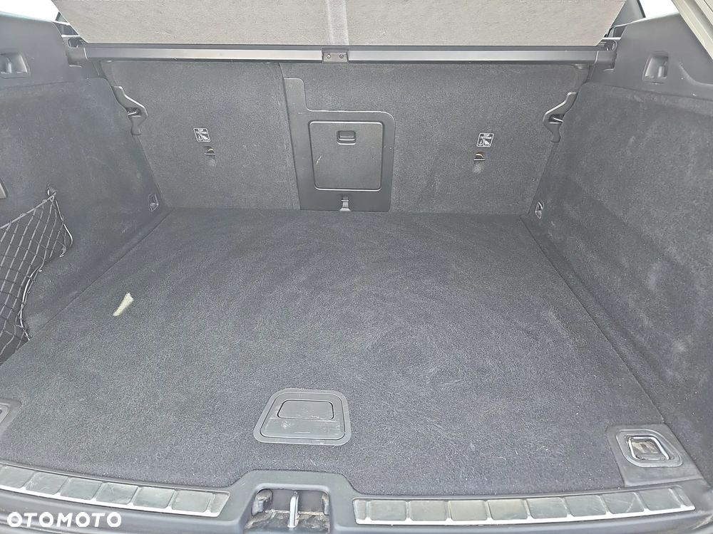 Volvo XC 60 T4 Momentum Pro - 19