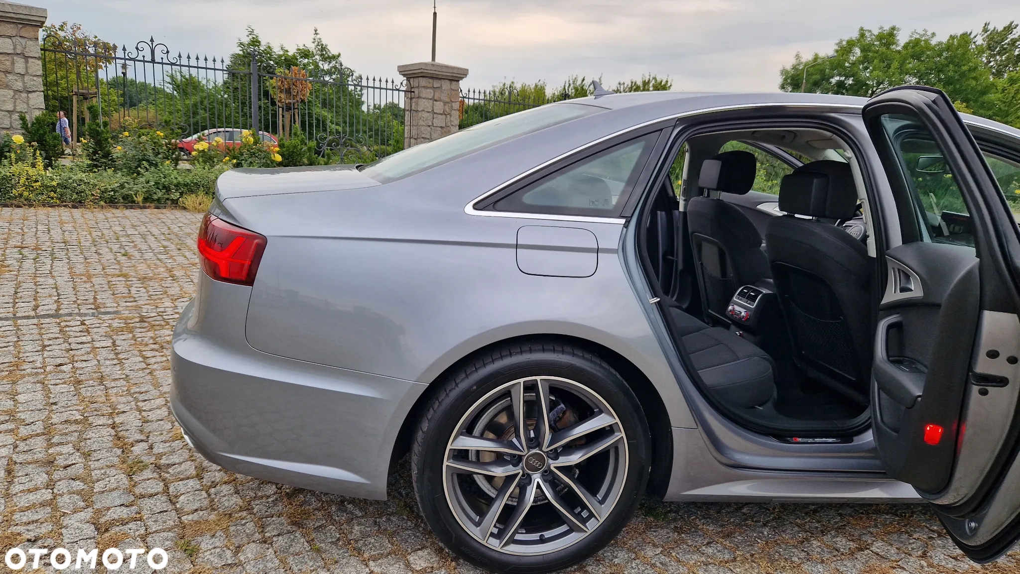 Audi A6 2.0 TDI ultra S tronic - 35