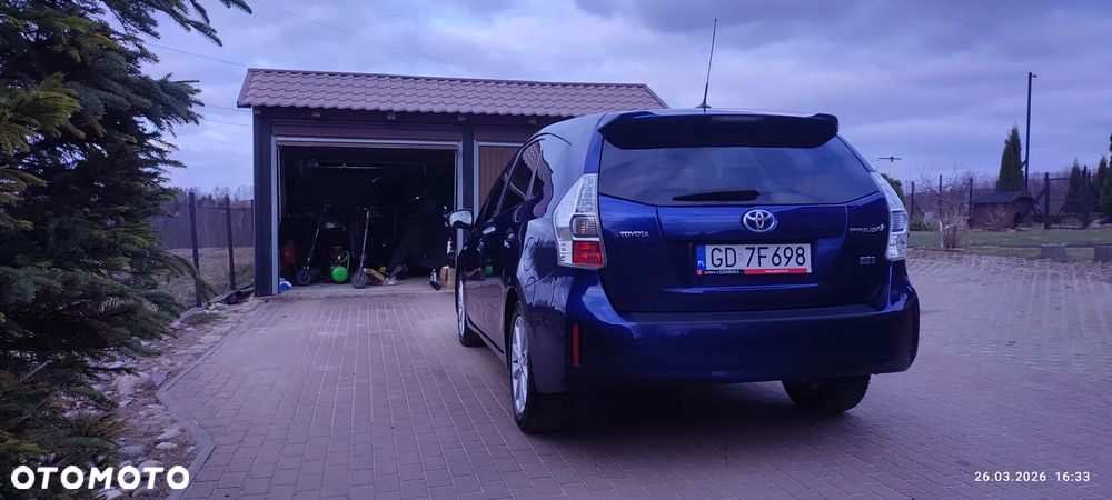 Toyota Prius+ (Hybrid) - 10