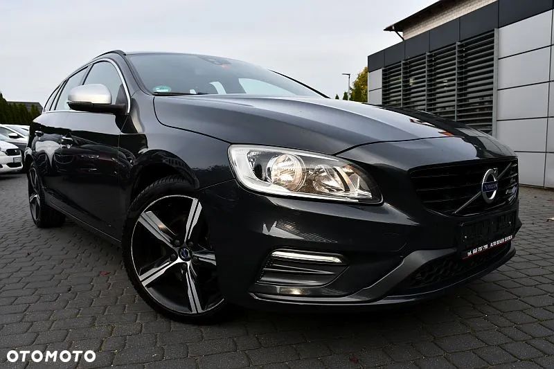 Volvo V60 D3 R-Design - 37