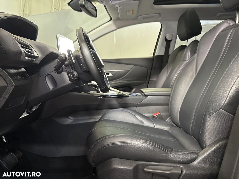 Peugeot 5008 - 24