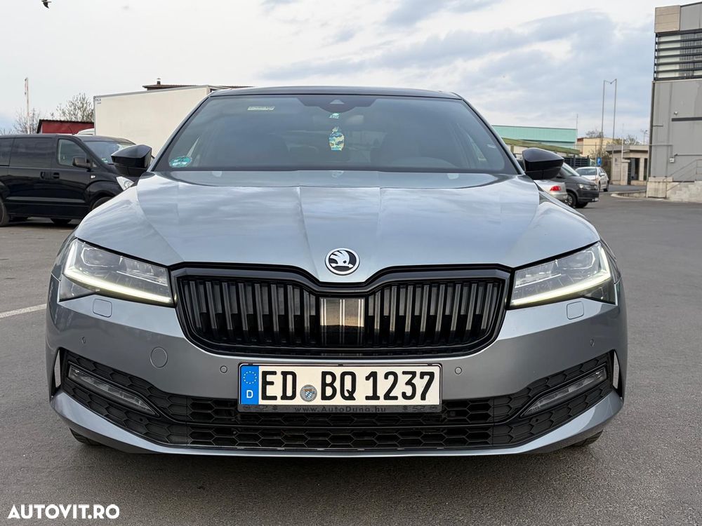 Skoda Superb 2.0 TDI DSG Sportline - 10