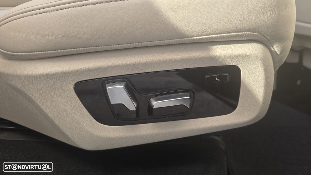 BMW X7 40 i xDrive Pack M - 29