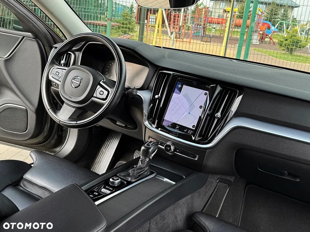Volvo V60 D3 Geartronic Momentum Pro - 33