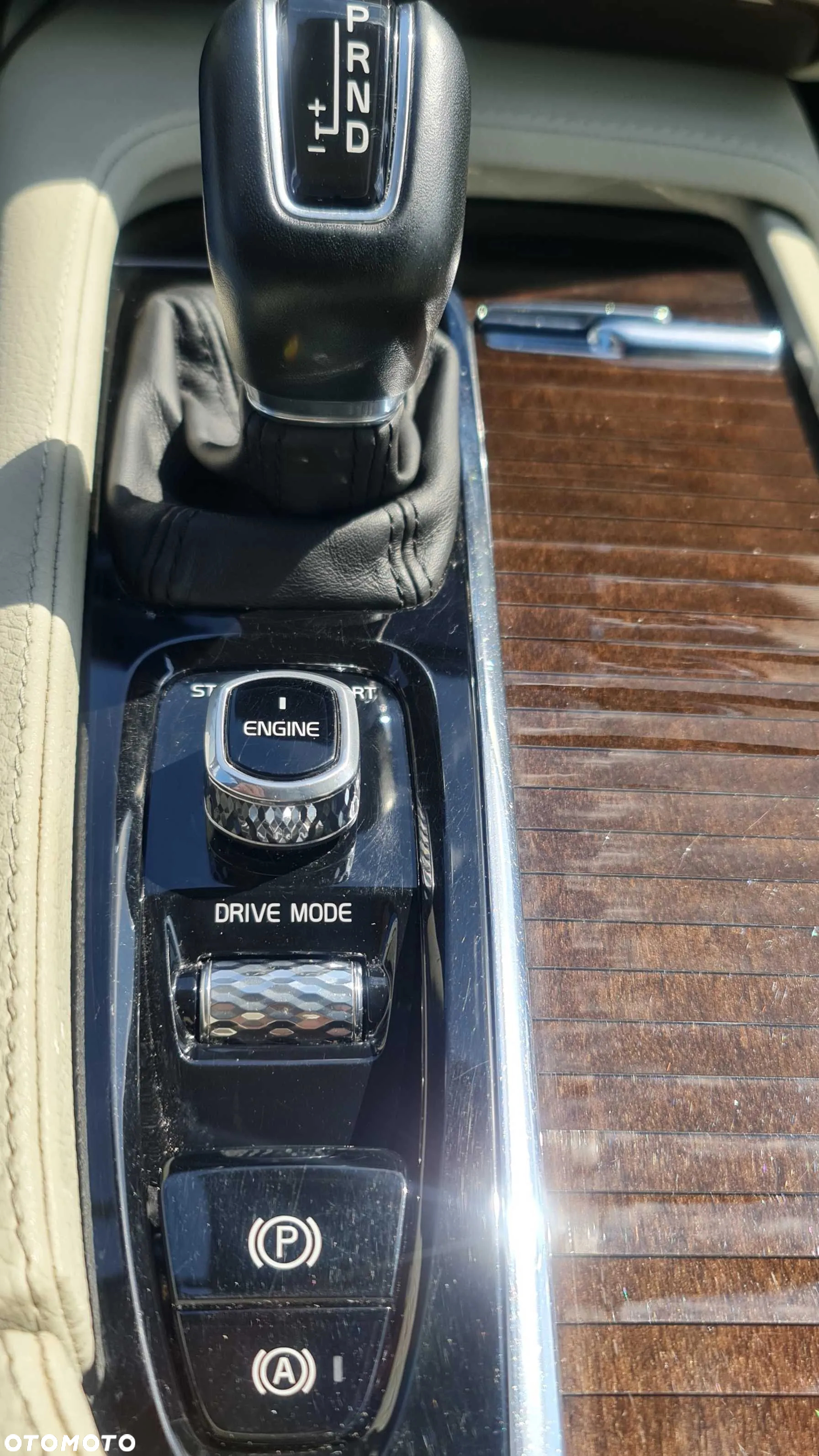 Volvo XC 90 T6 AWD Momentum 7os - 25
