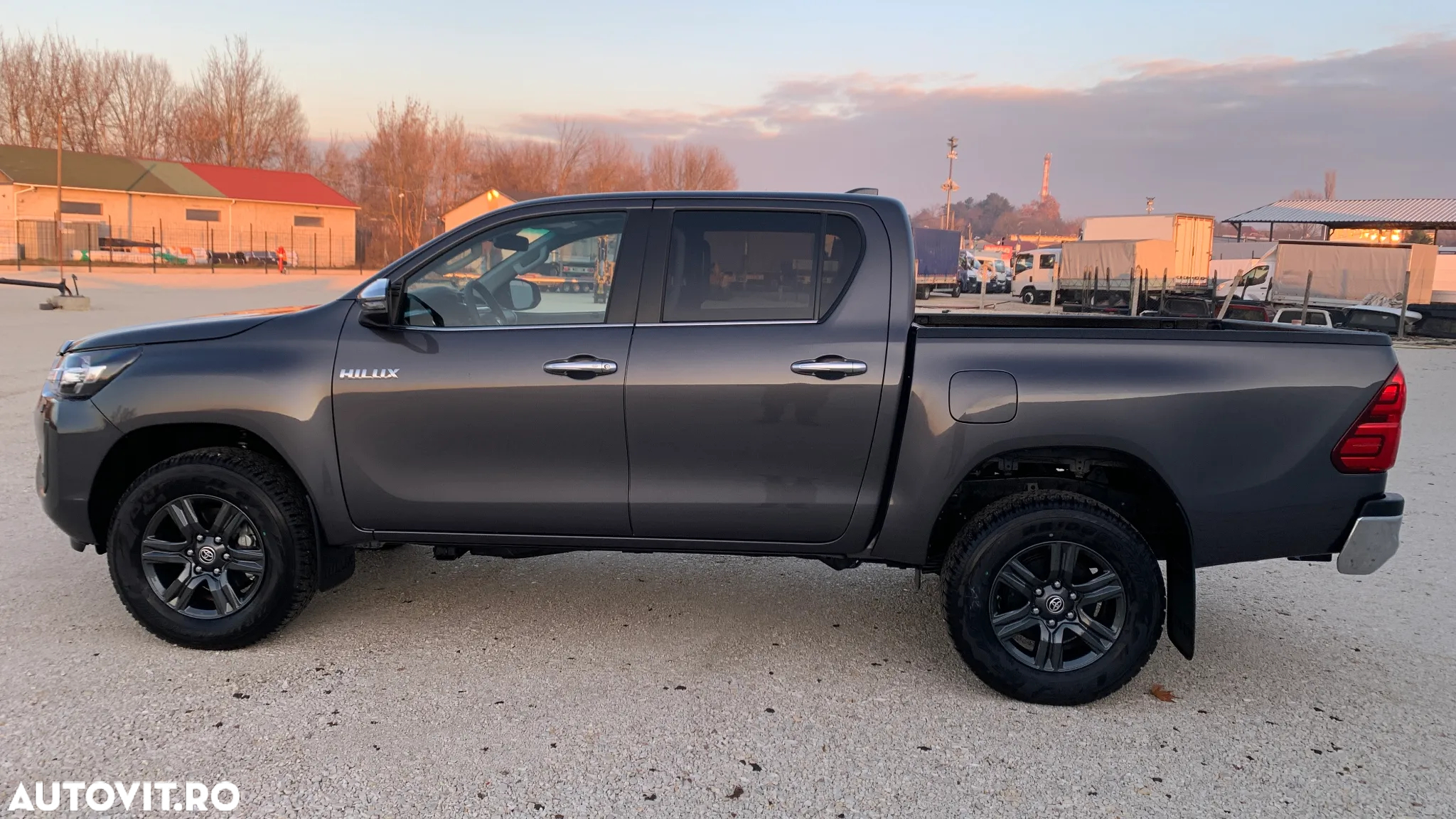 Toyota Hilux 2.4D 150CP 4x4 Double Cab AT Style - 8