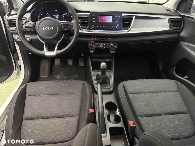 Kia Rio - 21