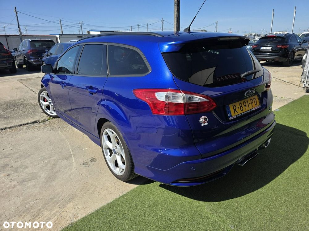 Ford Focus - 7
