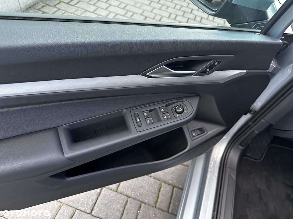 Volkswagen Golf - 16