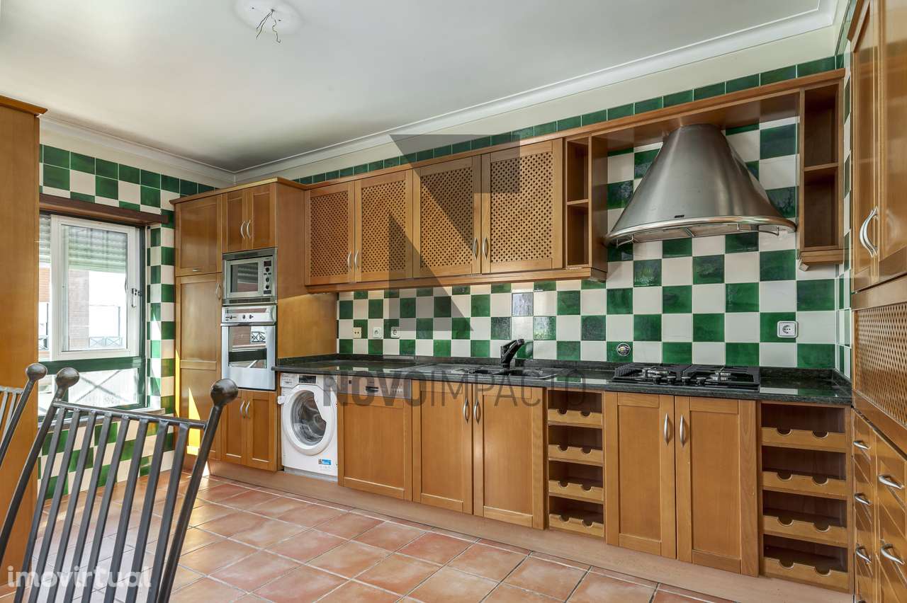 T4 Espaçoso no Centro do Montijo – Excelente Oportunidade - Grande imagem: 2/37