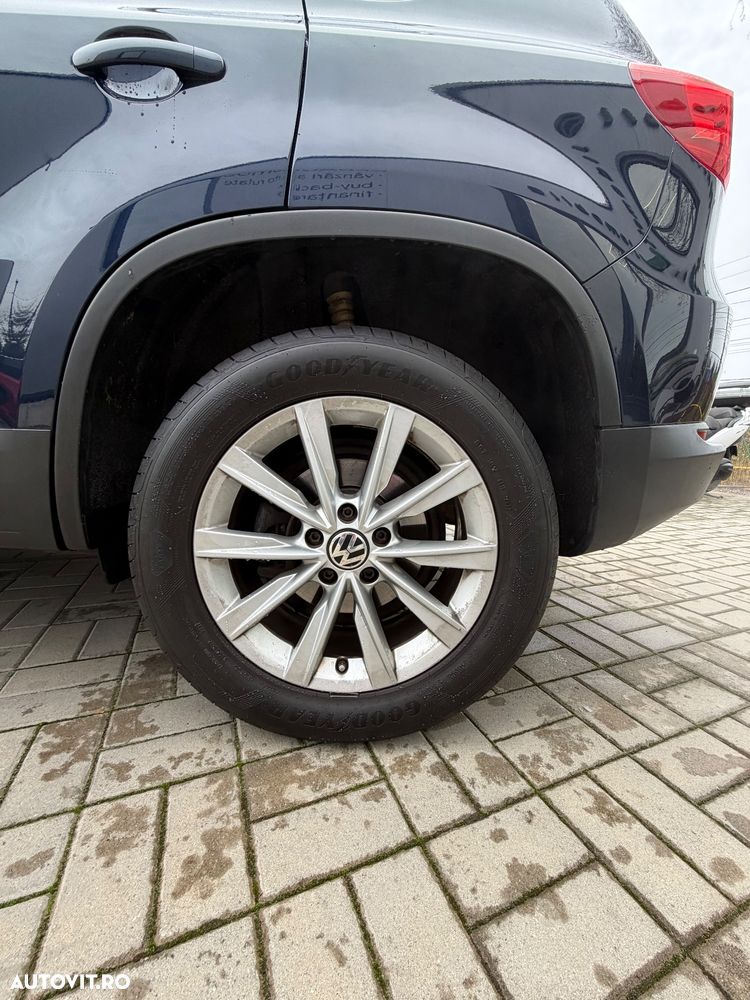 Volkswagen Tiguan - 32