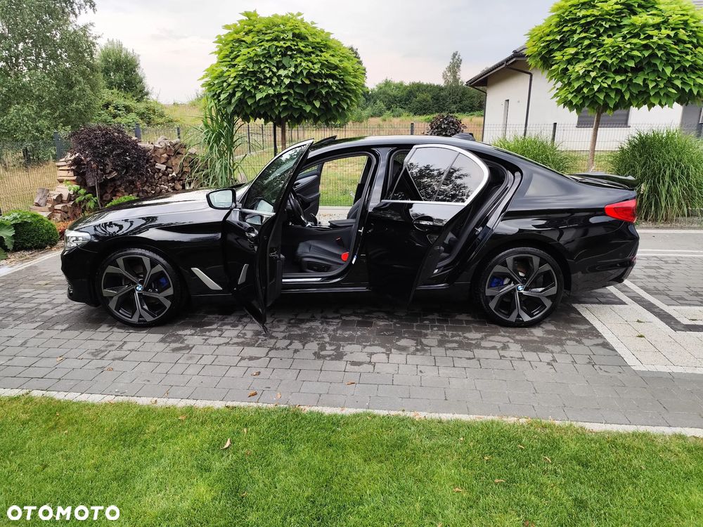 BMW Seria 5 2018 photo 2