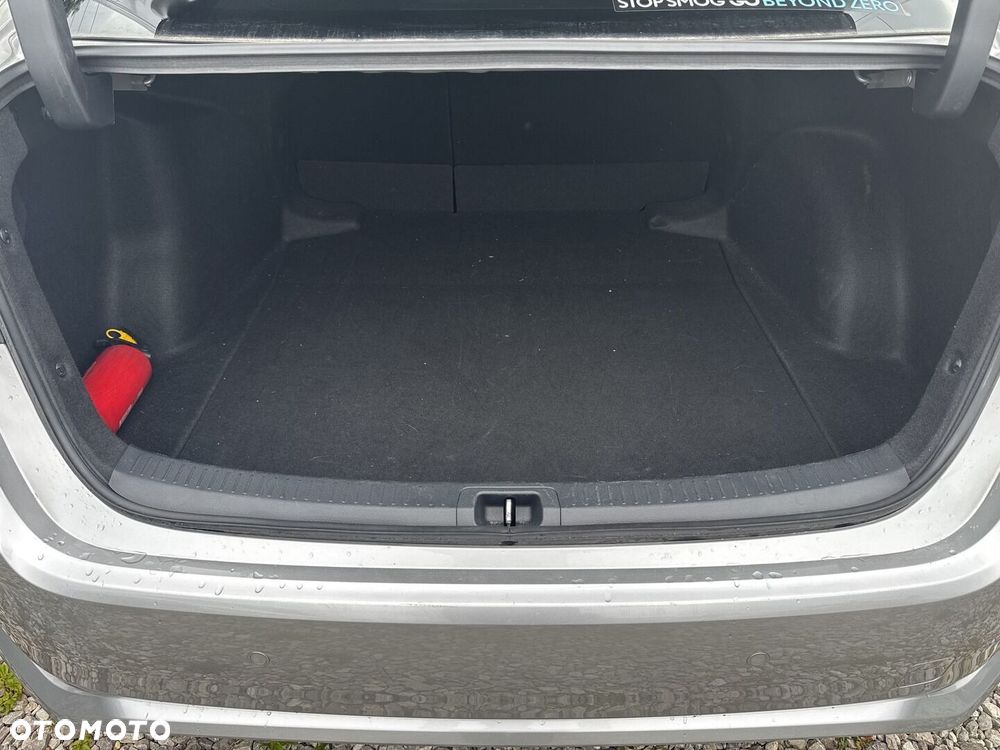 Toyota Corolla 1.8 Hybrid Style - 16