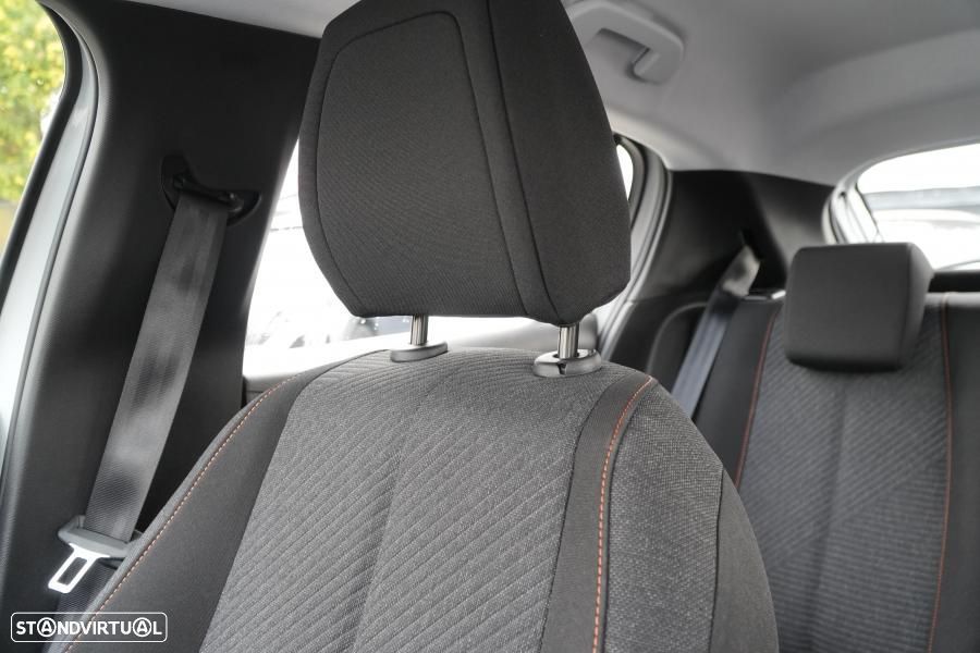Peugeot 208 1.2 PureTech Allure - 12