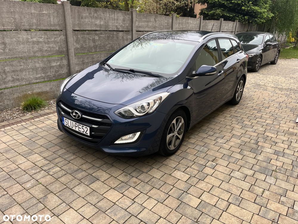Hyundai i30 blue Kombi 1.6 CRDi Style - 1