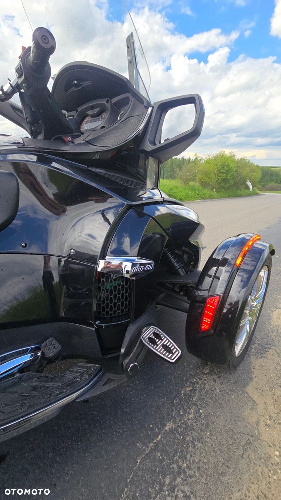 Can-Am Spyder - 27