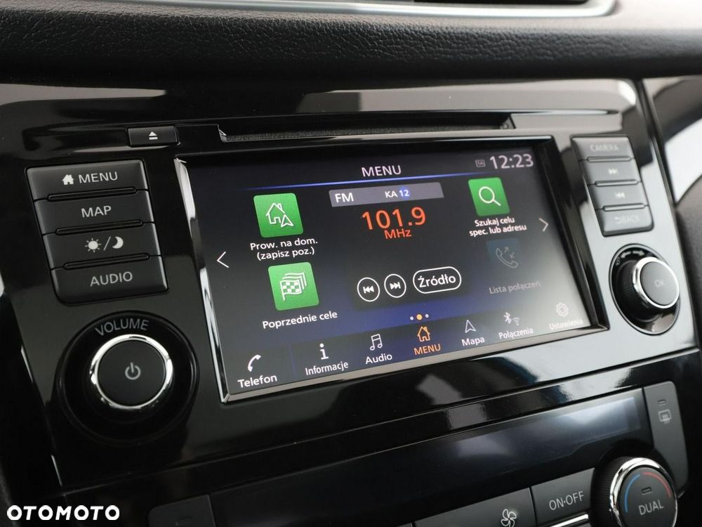 Nissan Qashqai 1.3 DIG-T DCT N-CONNECTA - 24