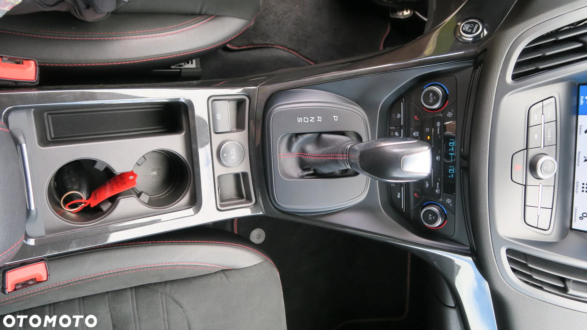 Ford Kuga - 30