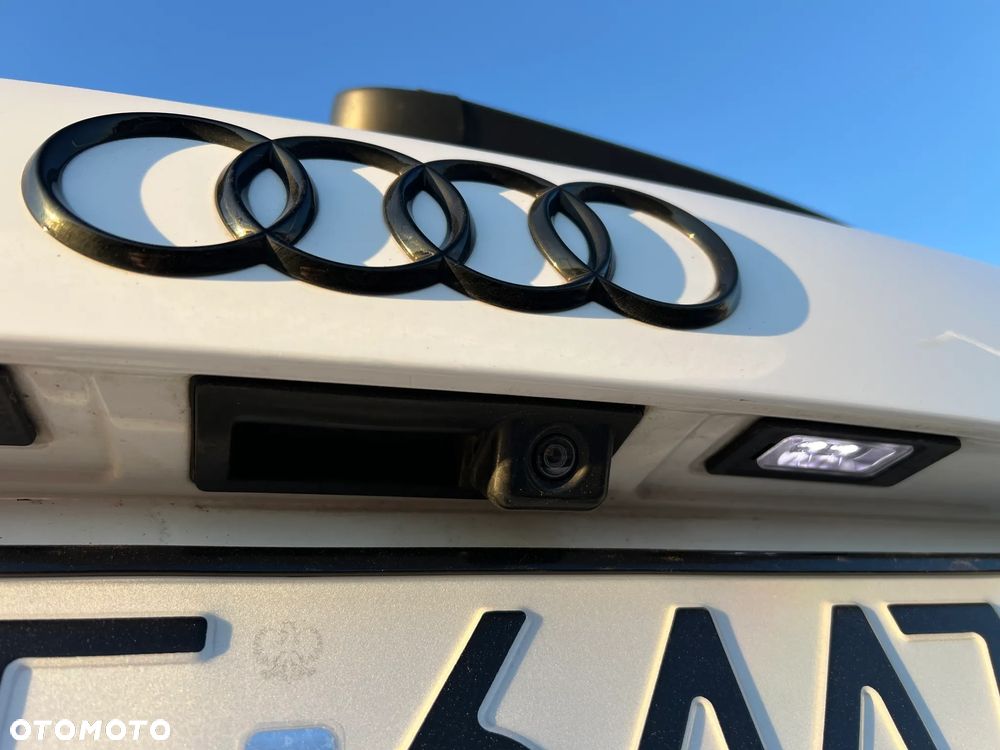 Audi A4 Avant 2.0 TDI DPF clean diesel quattro S tronic S line Sportpaket - 18