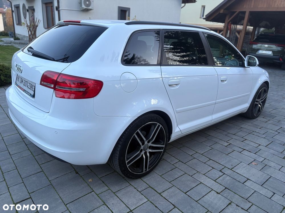 Audi A3 Sportback - 11
