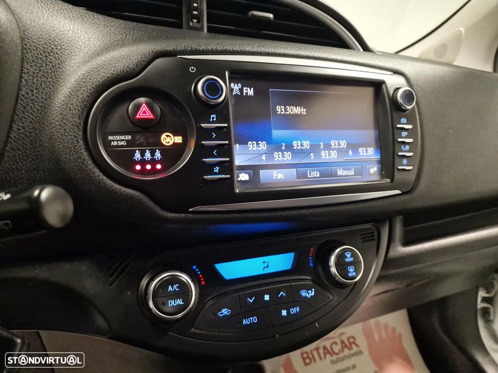 Toyota Yaris 1.0 VVT-i Comfort+P.Style - 42