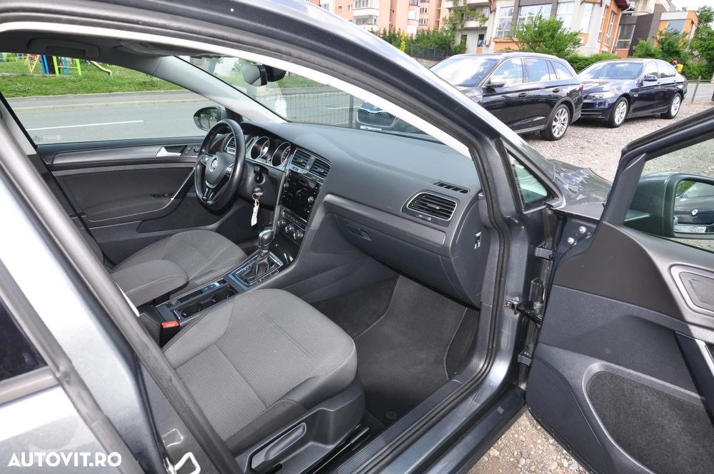 Volkswagen Golf 1.5 TSI BlueMotion ACT DSG Comfortline - 10