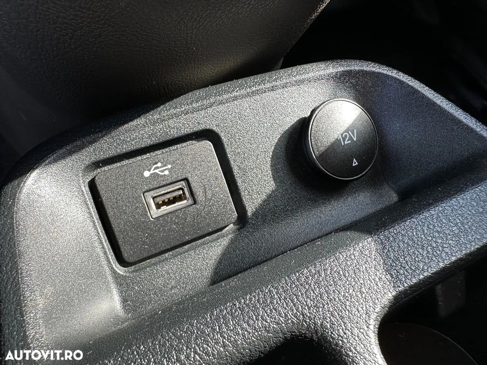 Ford Transit Connect - 15