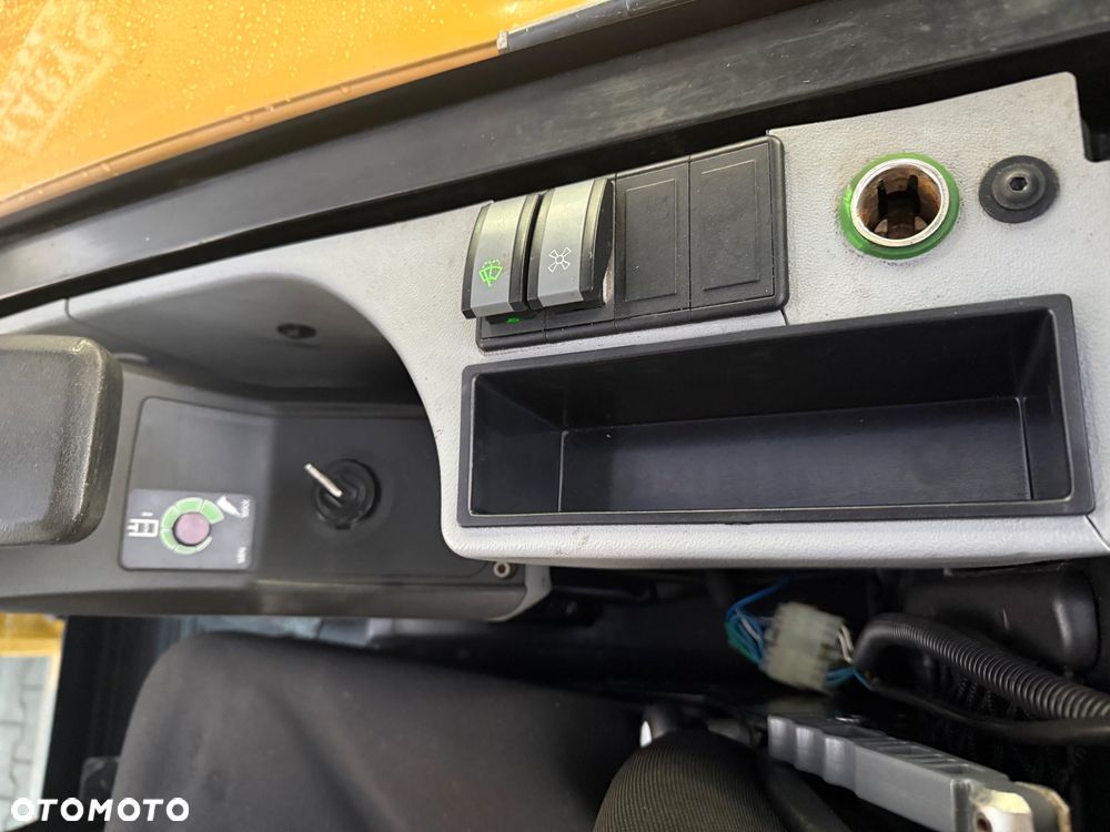 Caterpillar MINIKOPARKA CAT 302.7D , 2017 r. ,302.7CR, 303, 302 , 301 , CR , D - 15