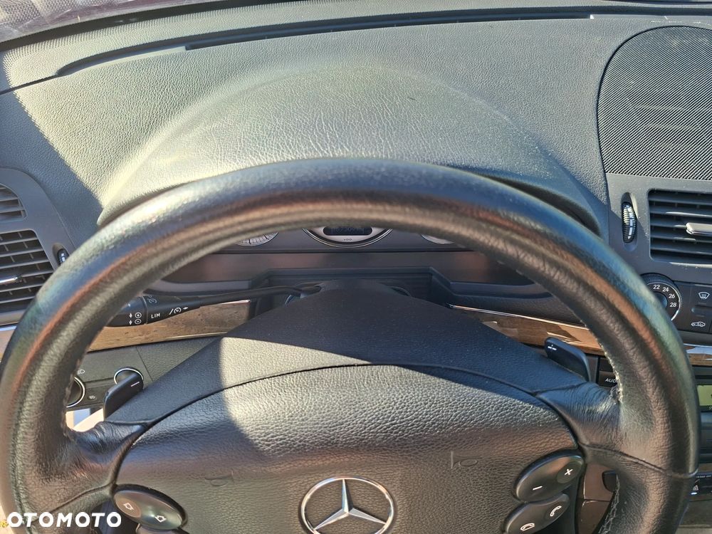 Mercedes-Benz Klasa E - 15