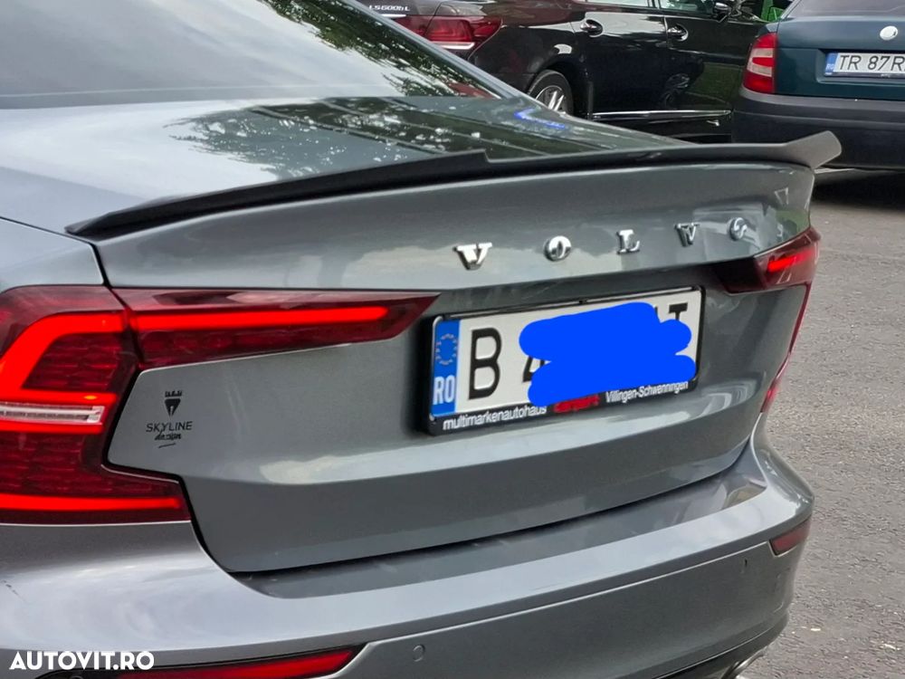 Volvo S60 T5 R-Design - 6