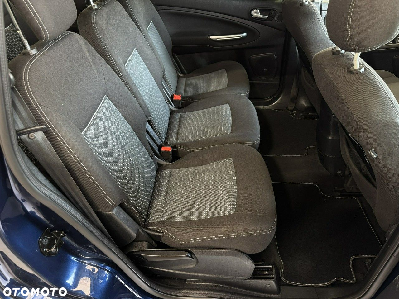 Ford Galaxy - 21