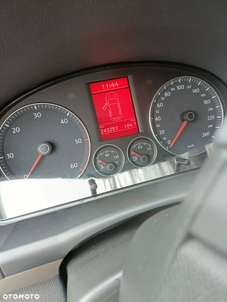 Volkswagen Touran 1.9 TDI DPF Highline DSG - 19