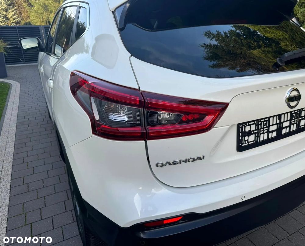 Nissan Qashqai 1.3 DIG-T TEKNA - 9