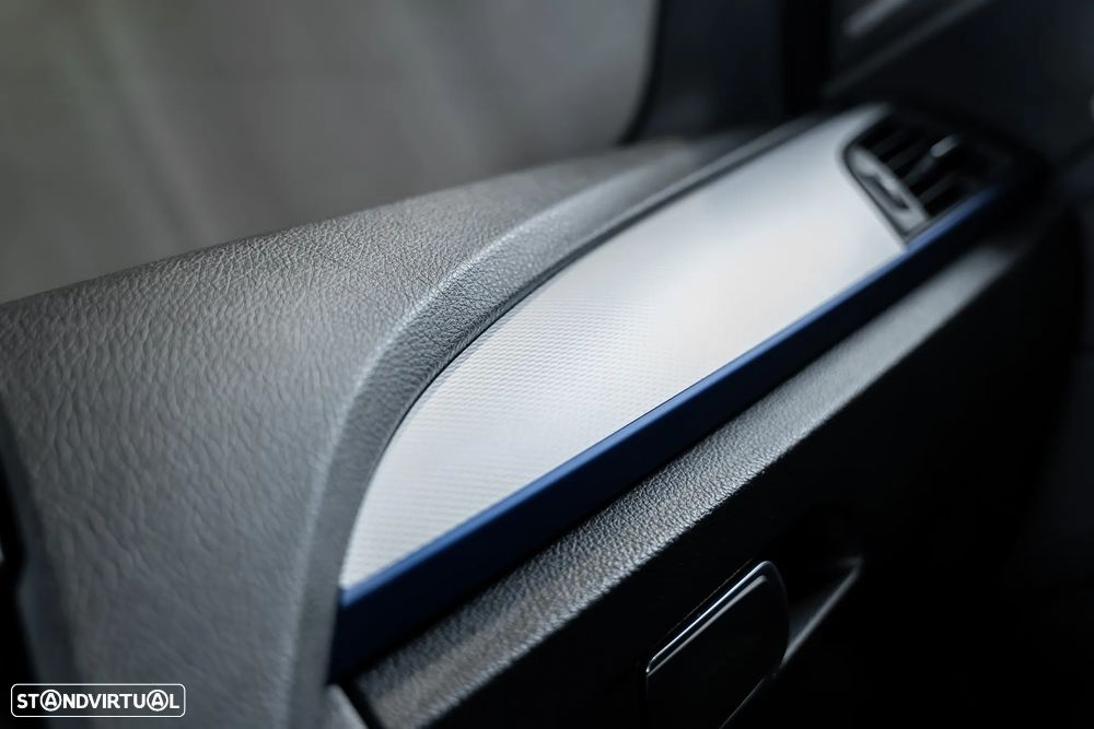 BMW M135i xDrive - 24