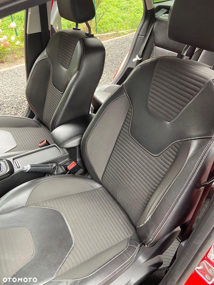 Ford Focus 1.0 EcoBoost Titanium ASS - 11