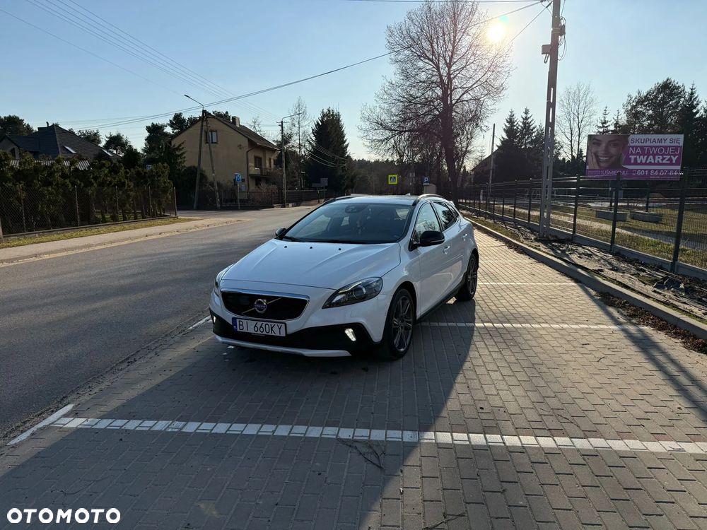 Volvo V40 Cross Country 2015 photo 4