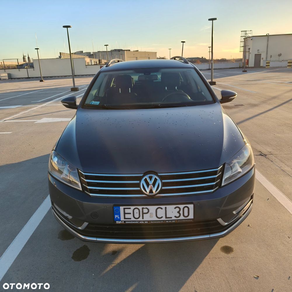 Volkswagen Passat - 2